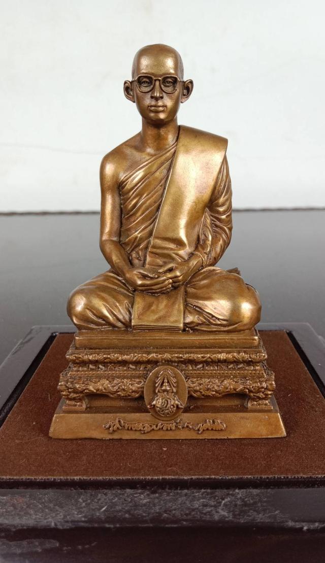 668.พระบรมรูปในหลวงทรงผนวช พลังแผ่นดิน ปี 2554 รูปย่อยที่ 3