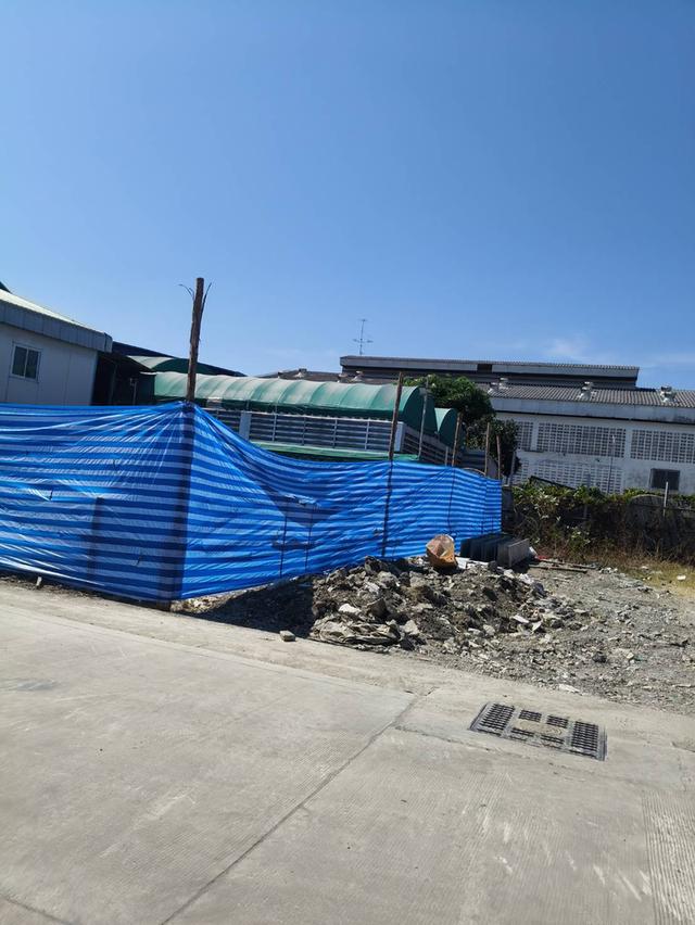 ที่ดินพร้อมสิ่งปลูกสร้างโรงจอดรถ 13