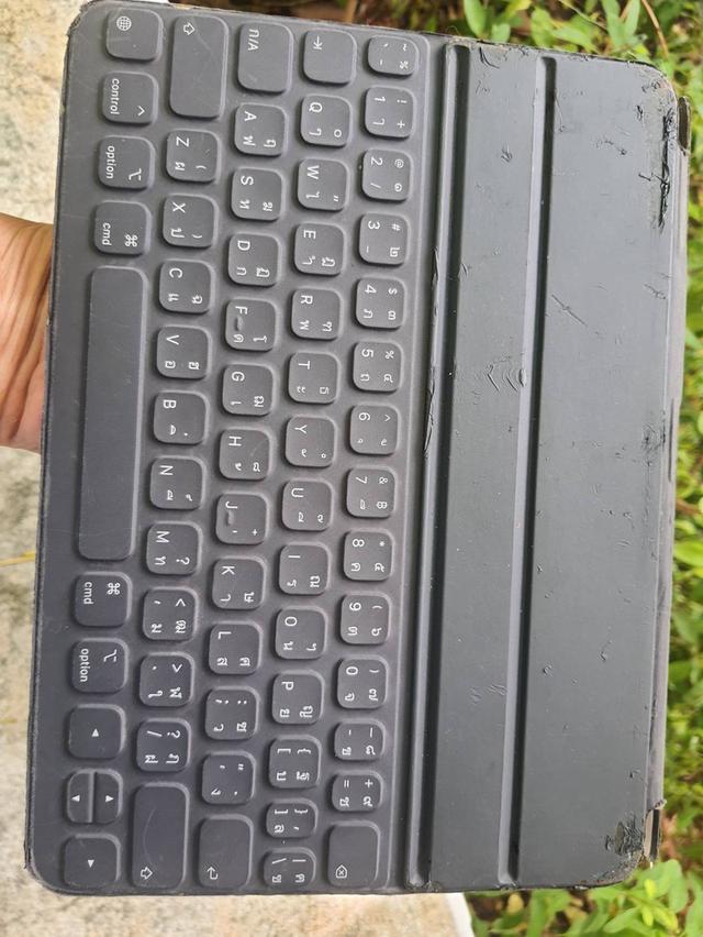 Apple Smart Keyboard Folio ยี่ห้อ Apple สำหรับ iPad Pro และ iPad Air  9