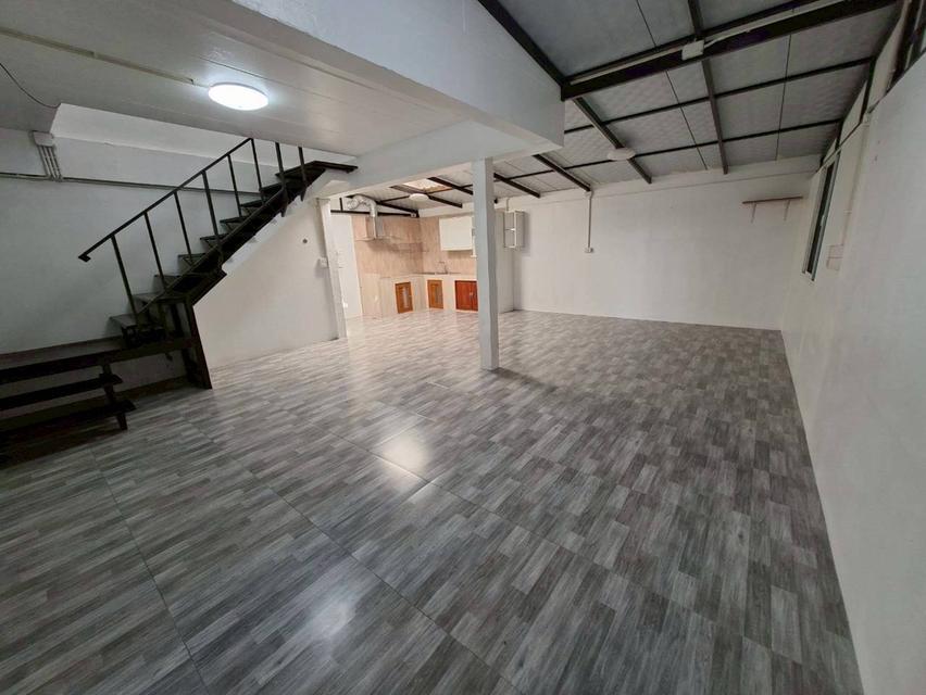 ขายบ้าน 2 ชั้น หมู่บ้านเอื้ออาทรคลอง 3 ติดตลาดเจริญผล ถนนเลียบคลอง3 5