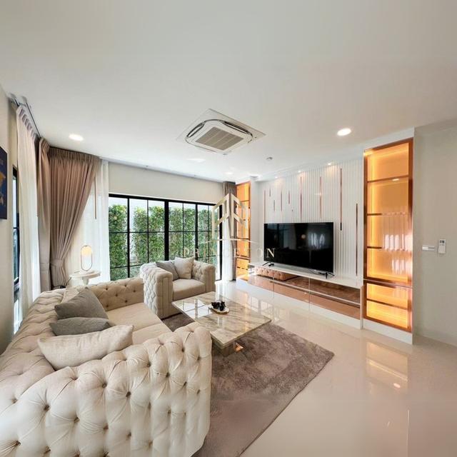 Luxury House For Sale or Rent Nantawan Rama 9 New Krungthep Kreetha Near Wellington International School 2