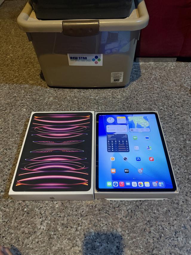 ขายiPadPro12.9 M2 สีดำ256กิ๊กใส่ซิมยกกล่องใช้งานกีจอไม่เหลืองหายาหถูหๆ