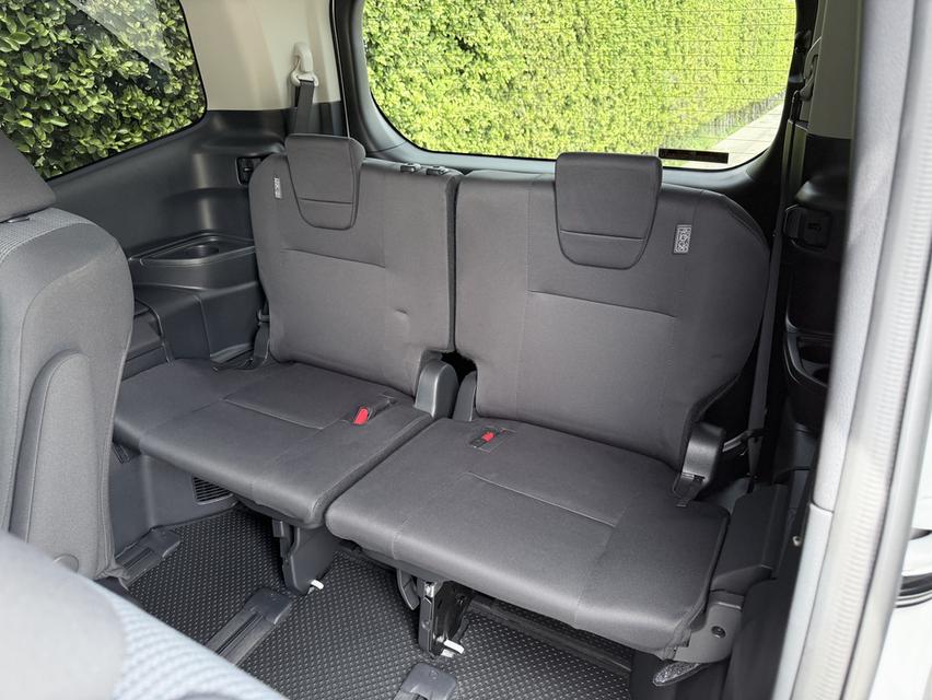 Toyota Noah Hybrid X ปี 2024 มือเดียว สภาพป้ายแดง วิ่งไปเพียง 46,xxx km. รูปที่ 8