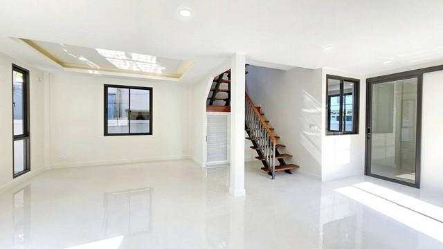 ขายบ้าน ใจกลางสุขุมวิท รีโนเวทใหม่ ซอยสุขุมวิท60/1 เดินทางสะดวก เหมาะซื้อปล่อยเช่าและอยู่อาศัย 11