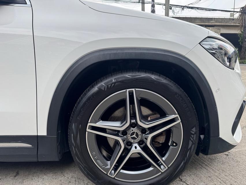 Benz Gla200 Amg ปี 2022 สีขาว ไมล์ 55,xxx Km