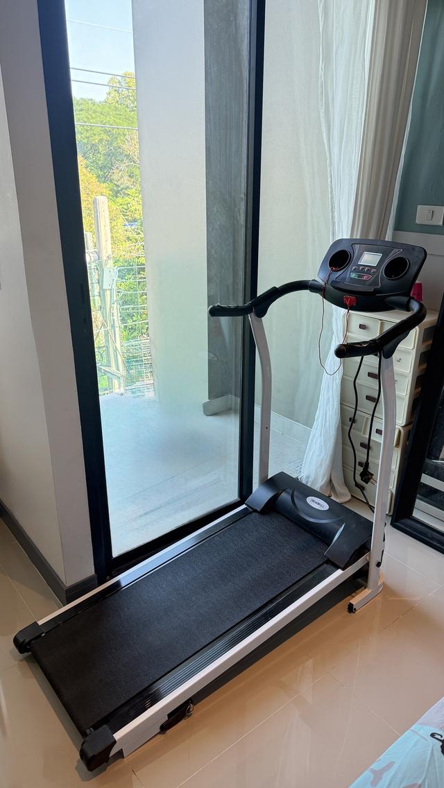 ลู่วิ่งไฟฟ้าkeep going max ลู่วิ่งไฟฟ้า 3.5HP พร้อมระบบรับแรงกระแทกสามารถพับเก็บได้ประหยัดเนื้อที่ปรับความชันได้ 3 ระดับ รับนํ้าหนักสูงสุด 350 kg มือ2 2