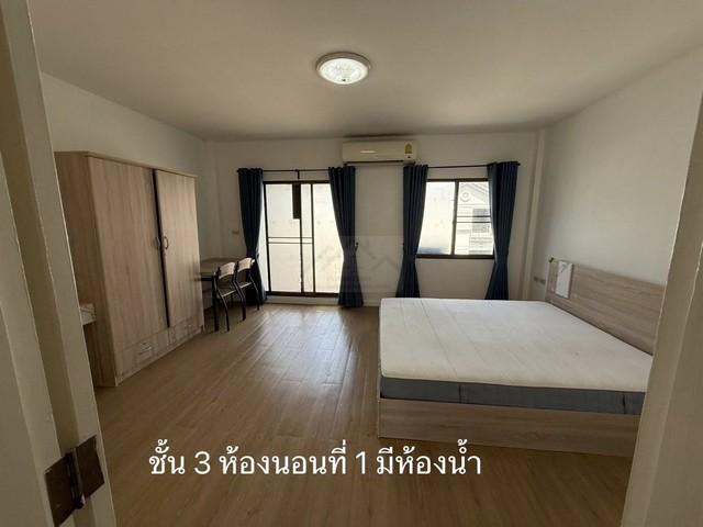ให้เช่าทาวน์โฮม 3.5 ชั้น 300 ตรม. 3 ห้องนอน หมู่บ้านบ้านกลางเมือง1 รัชดา เหม่งจ๋าย ใกล้เลียบด่วน **จอดรถ 5 คัน 6