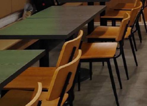 โต๊ะ สีดำ จำนวน 10โต๊ะ (ราคาเหมา 22,000)