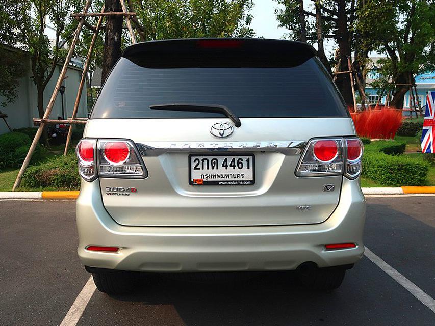  Toyota Fortuner 3.0 V A/T ปี 13 3