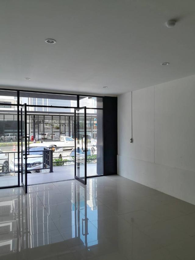 ให้เช่าพื้นที่ร้านค้า 4