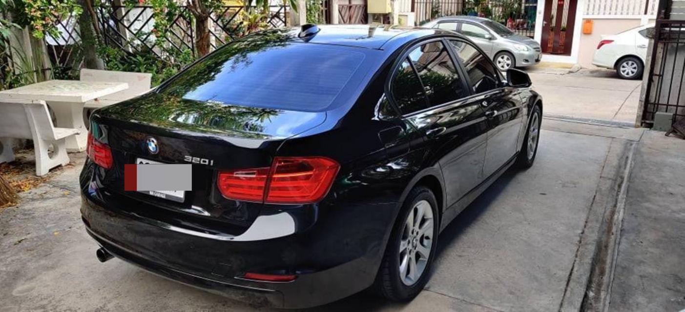 BMW 320i. ปี2013  จด2015 3