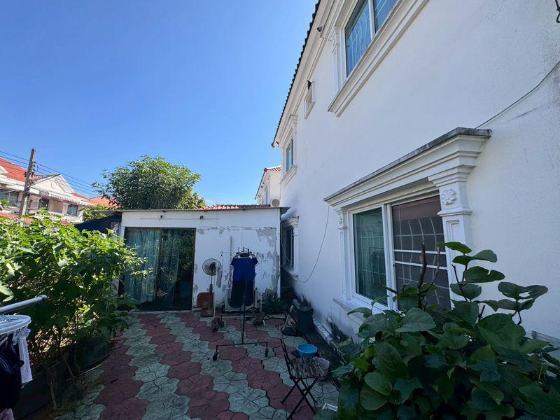 ขายทาวน์โฮม 2 ชั้น,เนื้อที่ 38.2 ตรว. หมู่บ้านนิรันดร์วิลล์ 8 ถนนเฉลิมพระเกียรติ ร.9 ซอย 28 แยก 4 แขวงหนองบอน เขตประเวศ จังหวัดกรุงเท 5