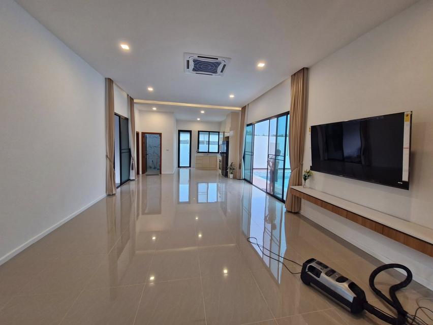 Modern style detached house, villa, near an international school 5