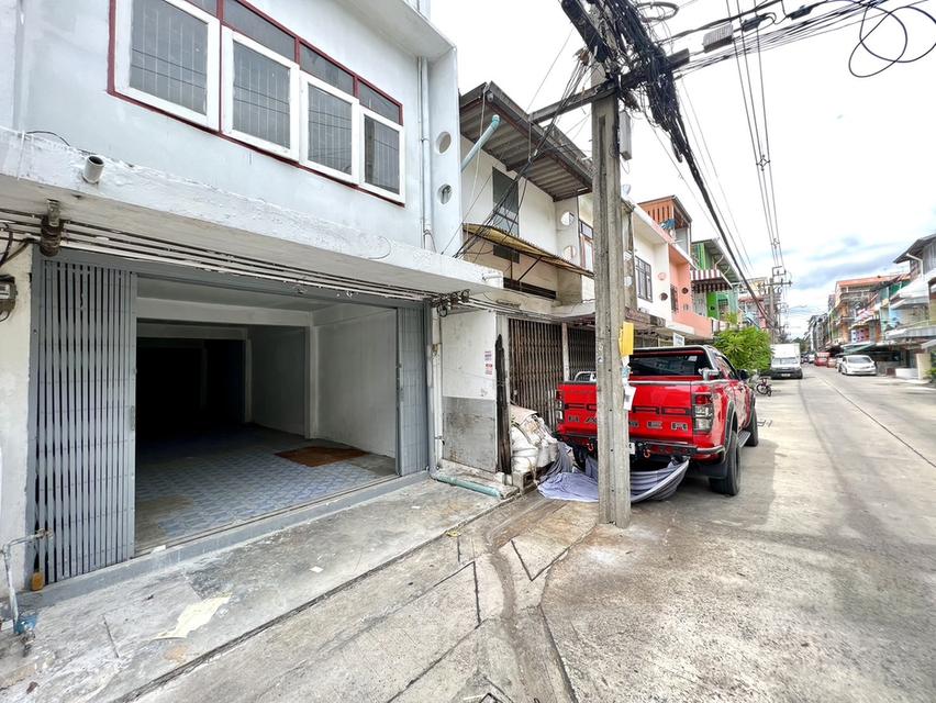 ✨ขายด่วน ตึกแถว 2 ชั้น (ต่อเติมเพิ่มเป็น 3 ชั้น) ทำเลดี ซอยเอกชัย 62 เดินเข้าซอยเพียง 100 เมตร ใกล้ตลาดปิ่นทองและ Big C บางบอน 3