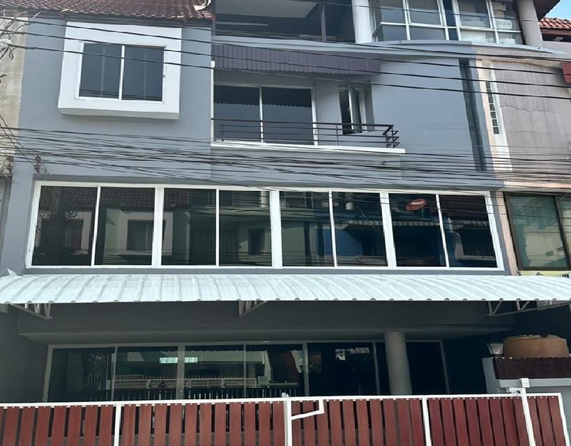 ให้เช่าทาวน์โฮม / Home Office 4 ชั้น หลังใหญ่ หมู่บ้านสินธานี รัชดา ลาดพร้าว / ซอยลาดพร้าว 80 1