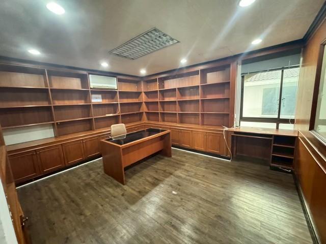 ให้เช่าอาคาร 4 ชั้น 84 ตร.ว. ถนนศรีวรา ทาวน์อินทาวน์ เขตวังทองหลาง 6