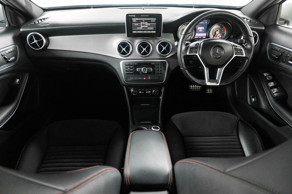Mercedes-Benz Gla250 Amg Dynamic ปี 2016 สีเทา ราคาดีมาก รูปที่ 10