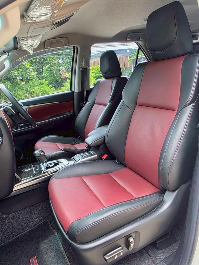 Toyoya Fortuner 2.8TRD 4wd ปี19 10