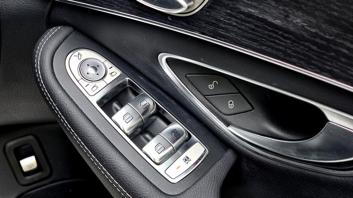 รหัสรถ WB36  Benz C220d Avantgarde ปี 2020 17