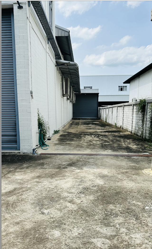 ขายมินิแฟคตอรี่สำหรับ SME หน้ากว้าง 15 เมตร ยาว45 เมตร, ทิศใต้,ราคา 8 ล้าน พร้อม Forklift และอื่นๆ  💥 อยู่ในโครงการ T.K. factory park ปทุมธานี  ติดถน 2