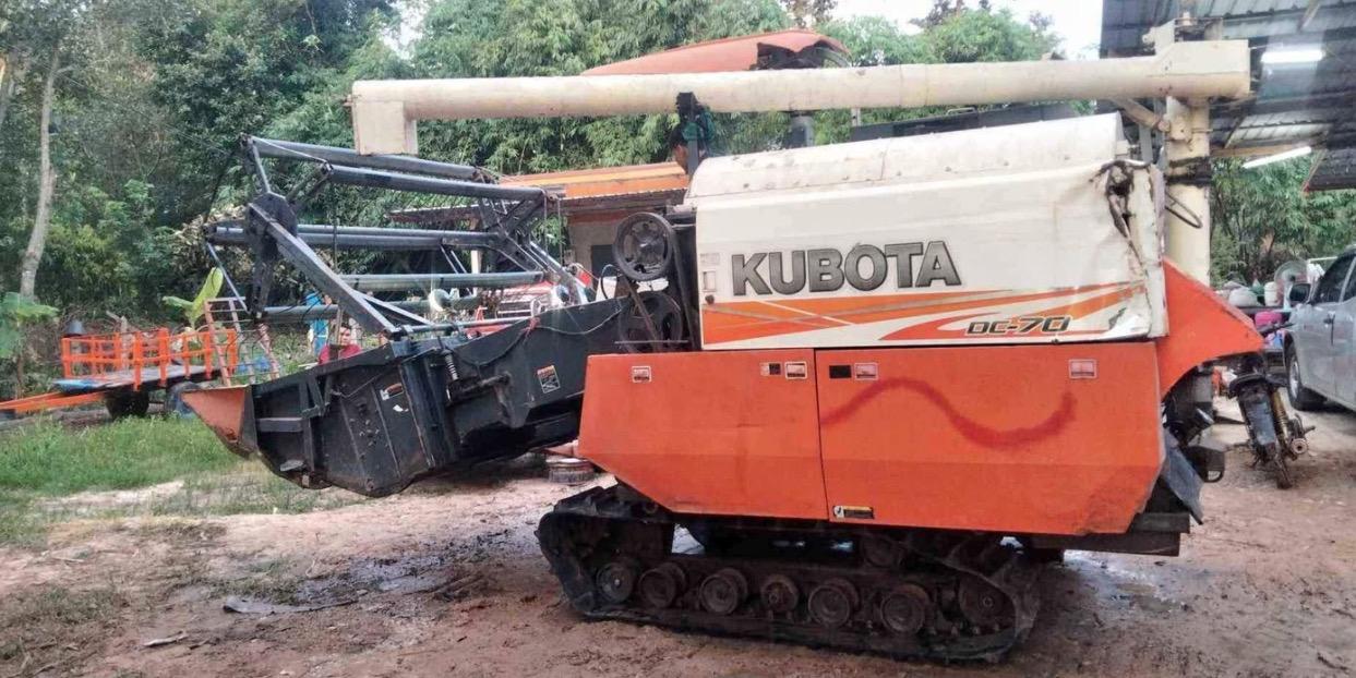 รถเกี่ยวข้าว Kubota ปี 2558 2