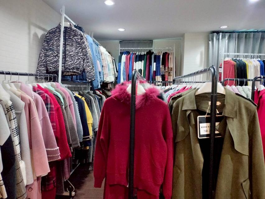 🚩💥ให้เช่า ทาวน์โฮม พร้อมกิจการร้านเช่าเสื้อกันหนาว และอุปกรณ์กันหนาว ครบวงจร พร้อมทำกิจการต่อได้เลย บางนา บางพลี สมุทรปราการ 19