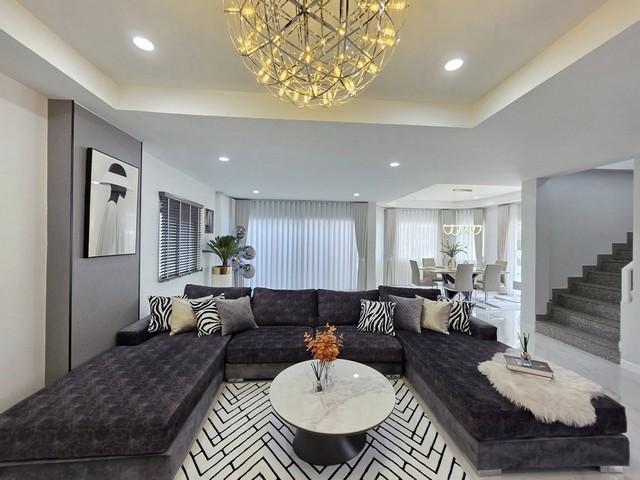 ขายบ้านพูลวิลล่า 2 ชั้น ขายบ้านพร้อมเฟอร์นิเจอร์และ เครื่องใช้ไฟฟ้าทั้งหมด หมู่บ้านกรีนฟิลวิลล่า เขาน้อย พัทยา 3