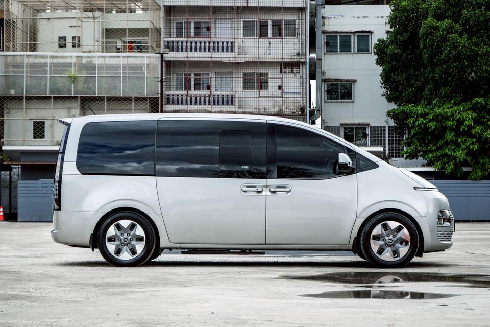 รหัสรถ CBL905 HYUNDAI STARIA 2.2 SEL AT 2022