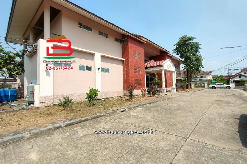 ขาย/เช่า พื้นที่สำนักงานคลับเฮ้าส์ หมู่บ้าน สราญธร คลอง 4 เนื้อที่ 275 ตร.ว ใกล้โลตัสคลอง 4 ตำบลบึงยี่โถ อำเภอธัญบุรี จังหวัดปทุมธานี 2