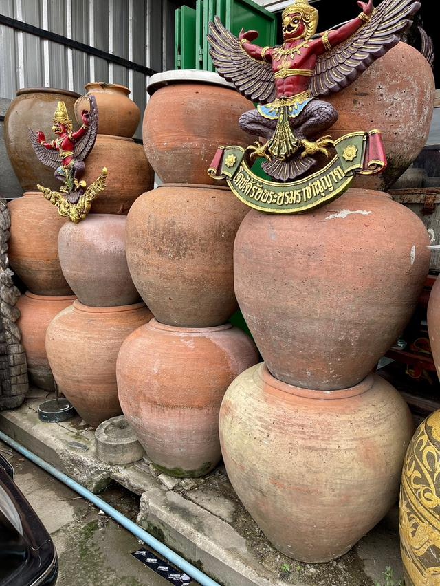 โอ่งแดง โอ่งปั้นดินเผา ศิลปะอยุธยา ตุ่มแดงโบราณ ใบใหญ่