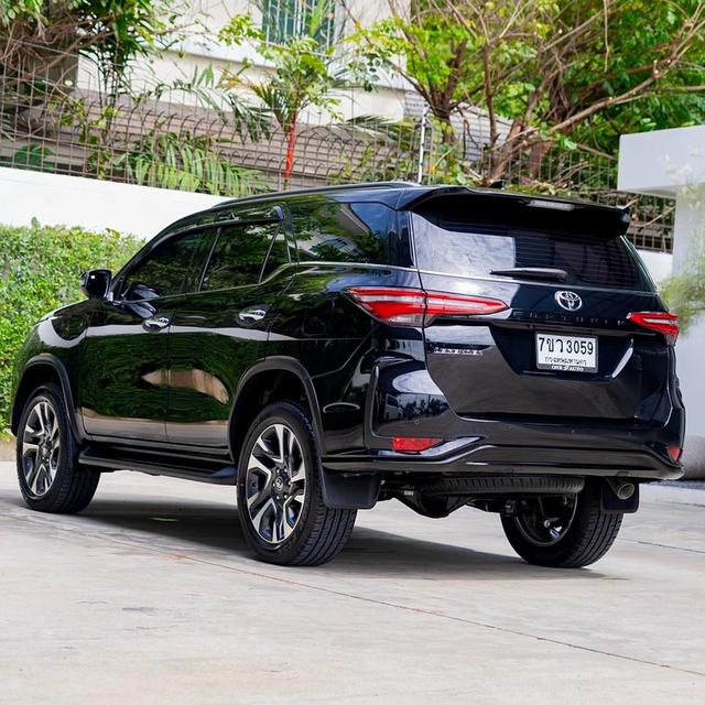 TOYOTA FORTUNER 2.4 LEGENDER BLACK TOP 2WD 2026Fortuner Legender Black Top หล่อสุด ทรงสปอร์ต ออฟชั่นเต็ม รูปที่ 5