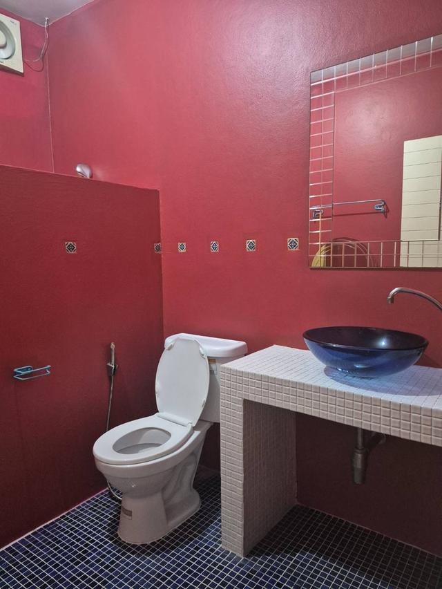 บ้านเดียวชั้นเดียว 2ิ ห้องนอน 2 ห้องน้ำ ติดเลียบทางด่วน 5