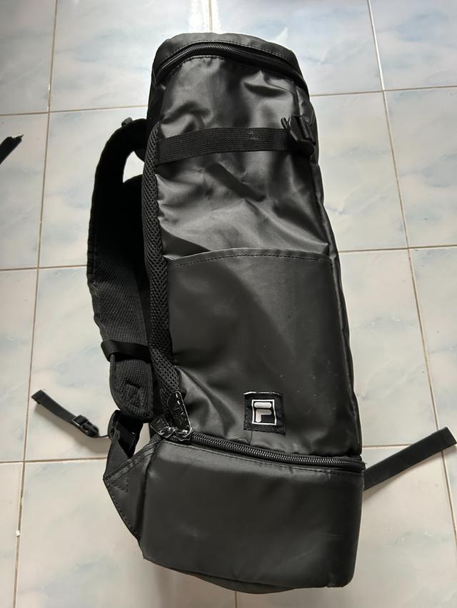 เป้ FILA Square Backpack ของแท้ จุเยอะ 30L มีช่องแยกใส่รองเท้า สภาพใช้งาน (ส่งฟรี!) รูปย่อยที่ 2