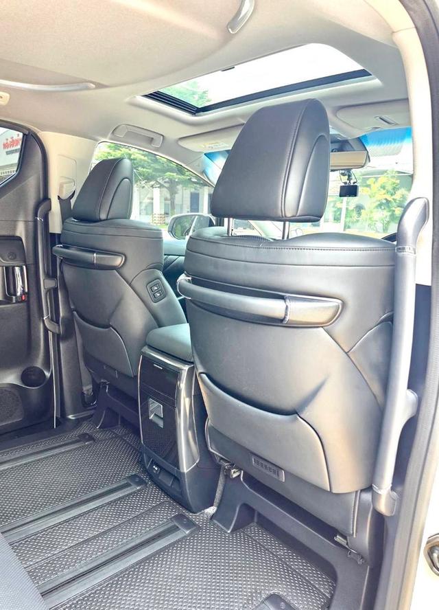 Toyota ALPHARD 2.5SC PACKAGE สีขาว ปี 2023 ไมล์ 20,000 กม. รูปที่ 12