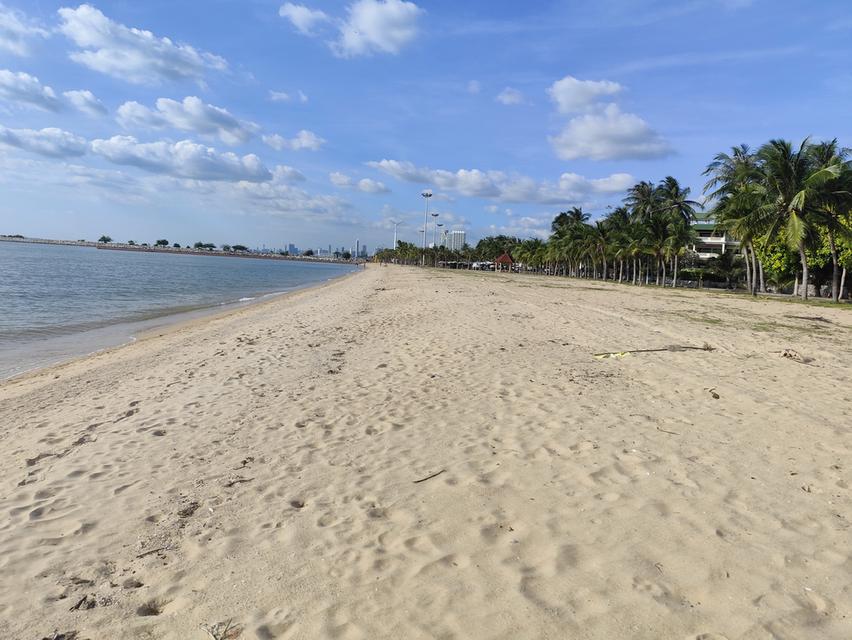 Nice Condo for sale and very good prime location near sea and main road very comfortable Na Jomtien Pattaya 5