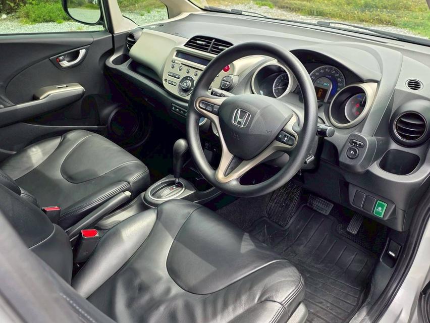 รหัสรถ NC109 Honda Jazz Hybrid ปี 2013 14