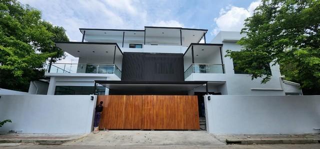 ให้เช่า Home office หรู 3 ชั้น 730 ตรม. ใจกลางสุขุมวิท สุขุมวิท71 ซอยปรีดีพนมยงค์26 ใกล้ทางด่วน ใกล้ BTS พระโขนง