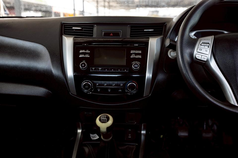 NISSAN NAVARA NP300 2.5 E KING CAB สีเทา ปี 2014  15