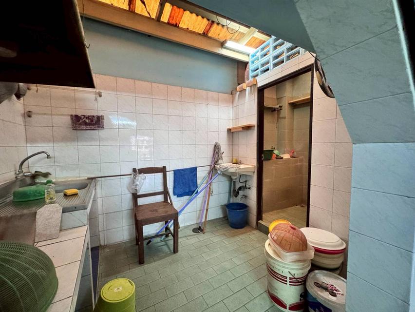 ขายอาคารพาณิชย์ 3 ชั้น เหมาะลงทุน ทำเลดีใกล้ BTS พระโขนง (N.1948) 9