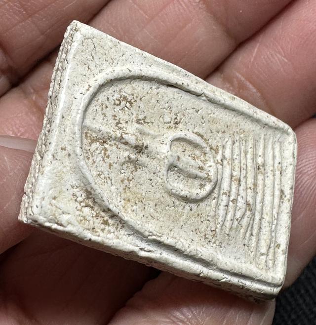 พระสมเด็จล.ป.ภู พิมพ์แขนกลม รูปที่ 5