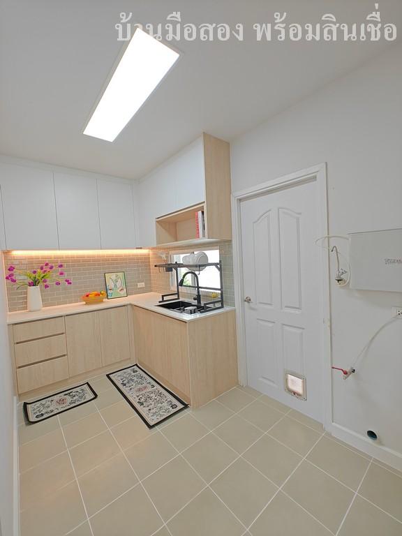 หมู่บ้านภัสสร19 จตุโชติ 8