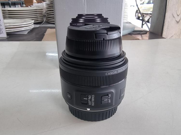 เลนส์ Canon EF-S 35mm f/2.8 Macro IS STM สภาพดี เลนส์ใส ไม่มีรา