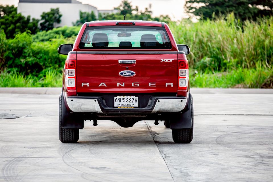 Ford Ranger Hi-lander 4 ประตู 2.2 XLT เกียร์ MT ปี 2013 สีแดง สภาพดี 8