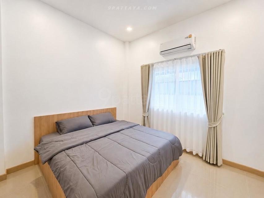 For Sale — Newly Renovated Pool Villa near Mabprachan Lake, PattayaBeautiful newly renovated single-storey pool villa in a rare prime location 10