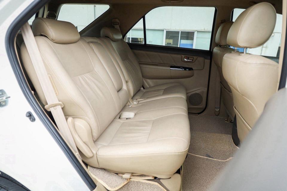 TOYOTA FORTUNER 3.0 V 2WD 2012SUV 7 ที่นั่ง เครื่อง 3000 VNT แรง ทน ซ่อมง่าย รูปที่ 18