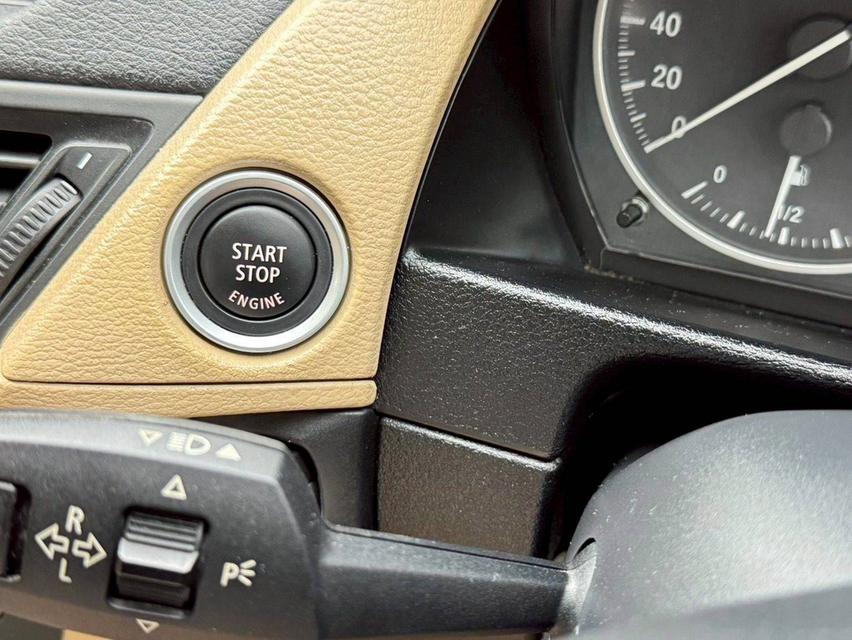 หรู เท่ มีคลาส ขับลื่นไม่มีสะดุด!🚘 BMW X1 18i XLine (เบนซิน) | ปี 2013#ไมล์แท้ 130,000 กม. 9