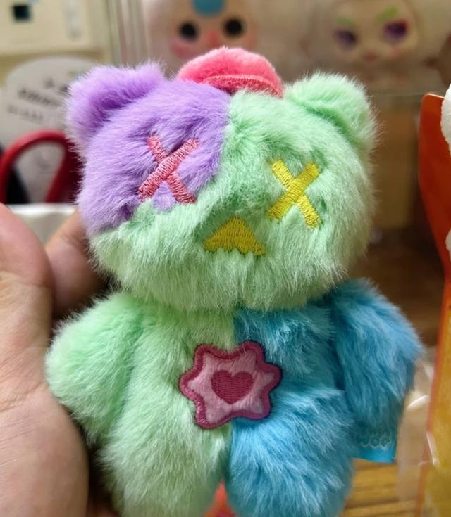 ShinWoo ตุ๊กตาพวงกุญแจ หมีเรนโบว์