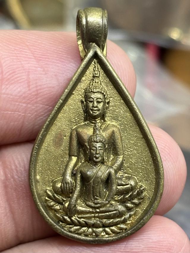 เหรียญหล่อ หลวงพ่อสองพี่น้อง วัดหนองโว้ง สุโขทัย พ.ศ.๒๕๓๒ สวยครับ