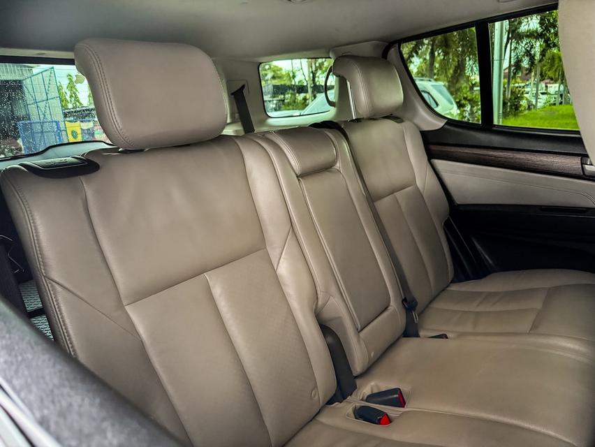 ขาย Isuzu MU-X 2.5Dvd ปี15 13