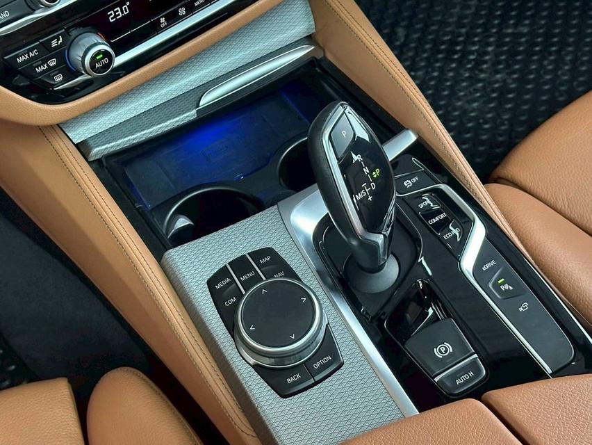 BMW 530e M Sport G30 2018 จด 2019 16